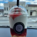 わらび餅専門店 門藤 - いちごラテ 税込¥750