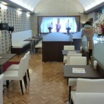 Bondoru Saitama Shiyakusho Ten - 「市民テラス」は食事スペースとして開放されています。