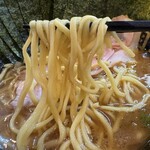 横濱家系ラーメン 野中家 - 麺