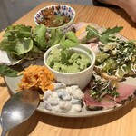 iitoki - 前菜盛り合わせ。今回は春らしい7種盛り合わせでした。この一品でお店の良さが伝わってきました。お値段的にもオススメです。