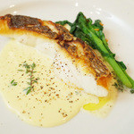 サンク・オ・ピエ - サンク・オ・ピエ14周年記念コース(12000円・外税)の本日の白身魚(この日は真鯛)のポワレ ムール貝のジュのクリームソース 自家菜園のタイムの香り