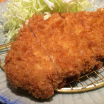 とんかつ 田 - ロースかつ定食（ごはん・みそ汁付）・1,000円
            ※ごはん・キャベツおかわり無料