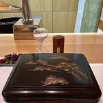 茶つぼ - 砂時計で5分間待ってから蓋オープン！
ゆっくりとご飯の蒸気で鰻の蒲焼を蒸してからいただきます♪
