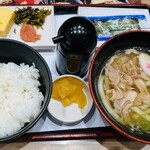 資さんうどん - 料理写真: