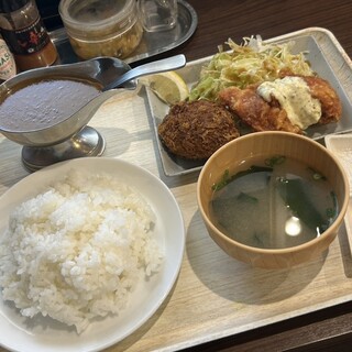 津の田カリー_1