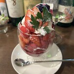 ワインカフェ サルト - いちごのパフェ