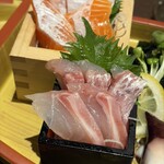 完全個室 海鮮と産地鶏の炭火焼 うお鶏 - 