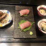 焼肉しゃぶしゃぶ いのうえ - チャーシュー、肉寿司、ハチノスの酢味噌