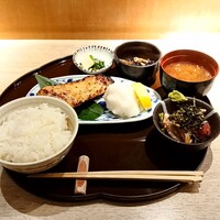 伊豆の旬 やんも 丸の内店 - 