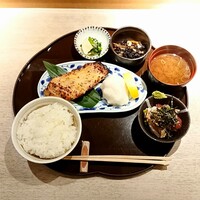 伊豆の旬 やんも 丸の内店 - 