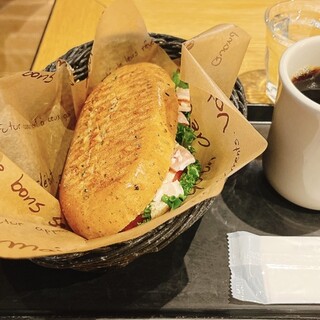 5 CROSSTIES COFFEE_0