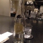 セララバアド - ガス入りの水は、国内産。