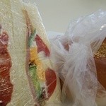 かじやベーカリー - ミックスサンド＆あんぱん