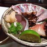 魚会 - 縞鯵薄造り・地蛸・北寄貝
      安岡葱・紫茅・紅葉卸