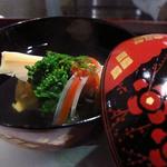 魚会 - 芝海老摘入れ・焼筍・紅白結び・菜の花・木の芽