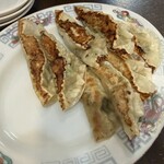牡丹園 - 焼きギョーザ 649円