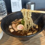 ライフイズビューティフル らぁ麺アンドカフェバー - 