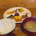 根石岳山荘 - 朝食