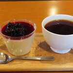 根石岳山荘 - 根石プリン コーヒー