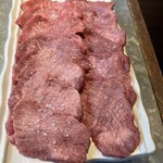 黒毛和牛焼肉 つじ川 - 上タン