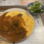 リトルヤミー - 黒毛和牛のビーフカレーオムライス全景