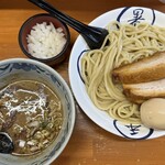 自家製麺 福は内 - ■つけめん300g＋半肉2枚＋味玉＋玉ねぎ¥1,400