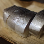 すし萬 - 料理写真:鯖姿すし、綺麗な光もの