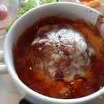 Cafe ku:nel - ランチのシチューハンバーグ　チーズのコクと甘味が濃厚です