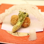 仙郷樓 奥の樹々 - 