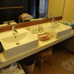 仙郷樓 奥の樹々 - 