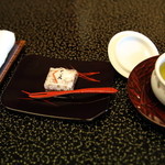 仙郷樓 奥の樹々 - 