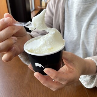 岩瀬牧場 ジェラードショップ_1