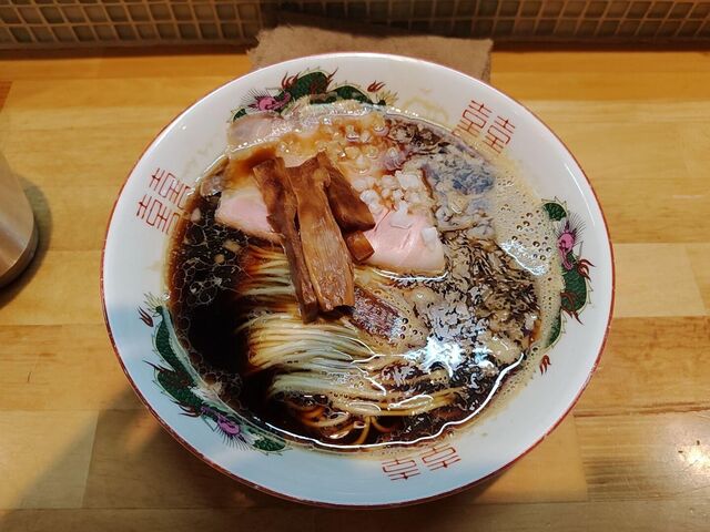 猫と月 chan mie noodles （猫と月 チャンミーヌードルズ） - 西調布