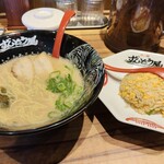 ずんどう屋 - 料理写真:チャーハン小のCセット