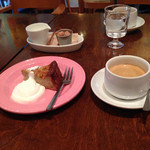 A TABLE ! - バナナのケーキとコーヒー(*^^*)