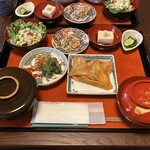 庭園お食事処 信楽 - 筍たっぷり春巻御膳(\1,800)