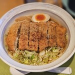 農家食堂はるな - 南部福来豚のカツラーメン