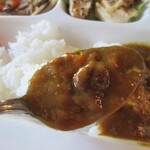 ポエム - カレーは、レトルトみたいな味で甘口