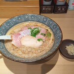 地鶏と伊勢海老 中華そば 聖 - 