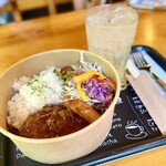 ロックス カフェ - デミグラスハンバーグも美味しそうでつね♪(๑ᴖ◡ᴖ๑)♪