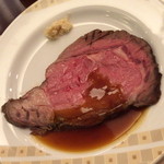 インペリアルバイキング サール - ディナーバイキング・土日祝日（８，７００円＋サービス料１０％）のローストビーフ　西洋わさび添え２０１５年３月