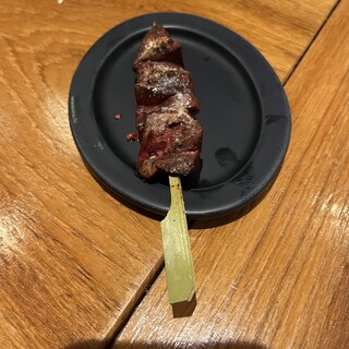 焼鳥酒場 シロクロ_1