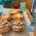 アド・パンデュース - ★7.5れんこんとアンチョビ　自家製ホワイトソース