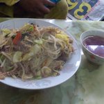 玉蘭 - 焼ビーフン。かなりのボリュームです。