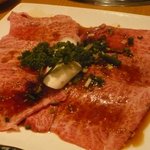 炭焼 金竜山 - 中カルビ(2200円)　これもヤバイ。