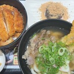 資さんうどん - 料理写真:
