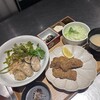 牡蠣屋 - 牡蠣定食は、佃煮や、フライ、牡蠣飯、牡蠣味噌汁、焼き牡蠣のフルコース