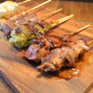 Yakitori (grilled chicken skewers) using only fresh chicken from Hyogo Prefecture