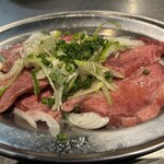芝浦市場 焼肉ホルモン匠 - 国産牛ネギタン塩