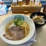 キラメキノトリ - 料理写真:醤油のキラメキ並＋会員無料クーポンのやきとり丼